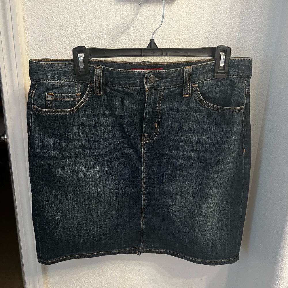 Tommy Jean skirt size 10